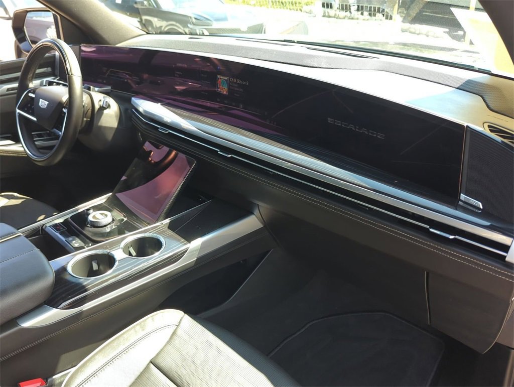 Certified 2025 Cadillac Escalade Sport w/ LPO, ONYX Package image 32