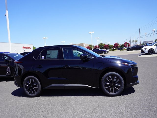 New 2026 Toyota bZ FWD image 4