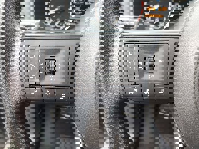 Used 2023 Nissan Rogue S image 29