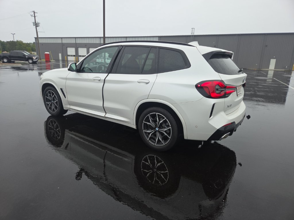 Used 2024 BMW X3 sDrive30i w/ Premium Package RWD image 12