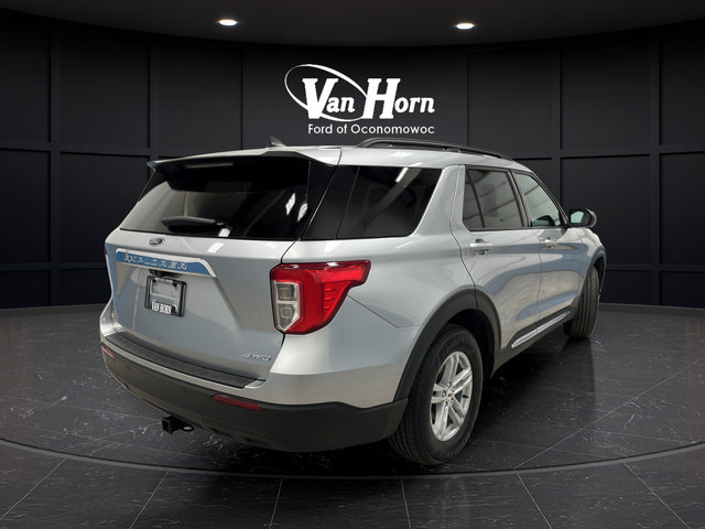Used 2024 Ford Explorer XLT AWD/4WD image 7