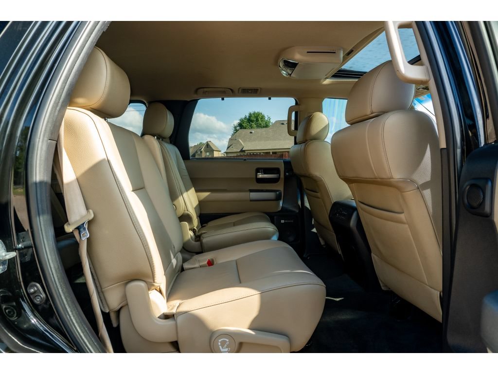 Used 2016 Toyota Sequoia Limited RWD image 18