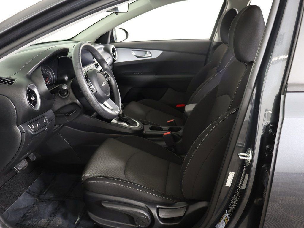 Used 2023 Kia Forte LXS w/ LXS Technology Package FWD image 28