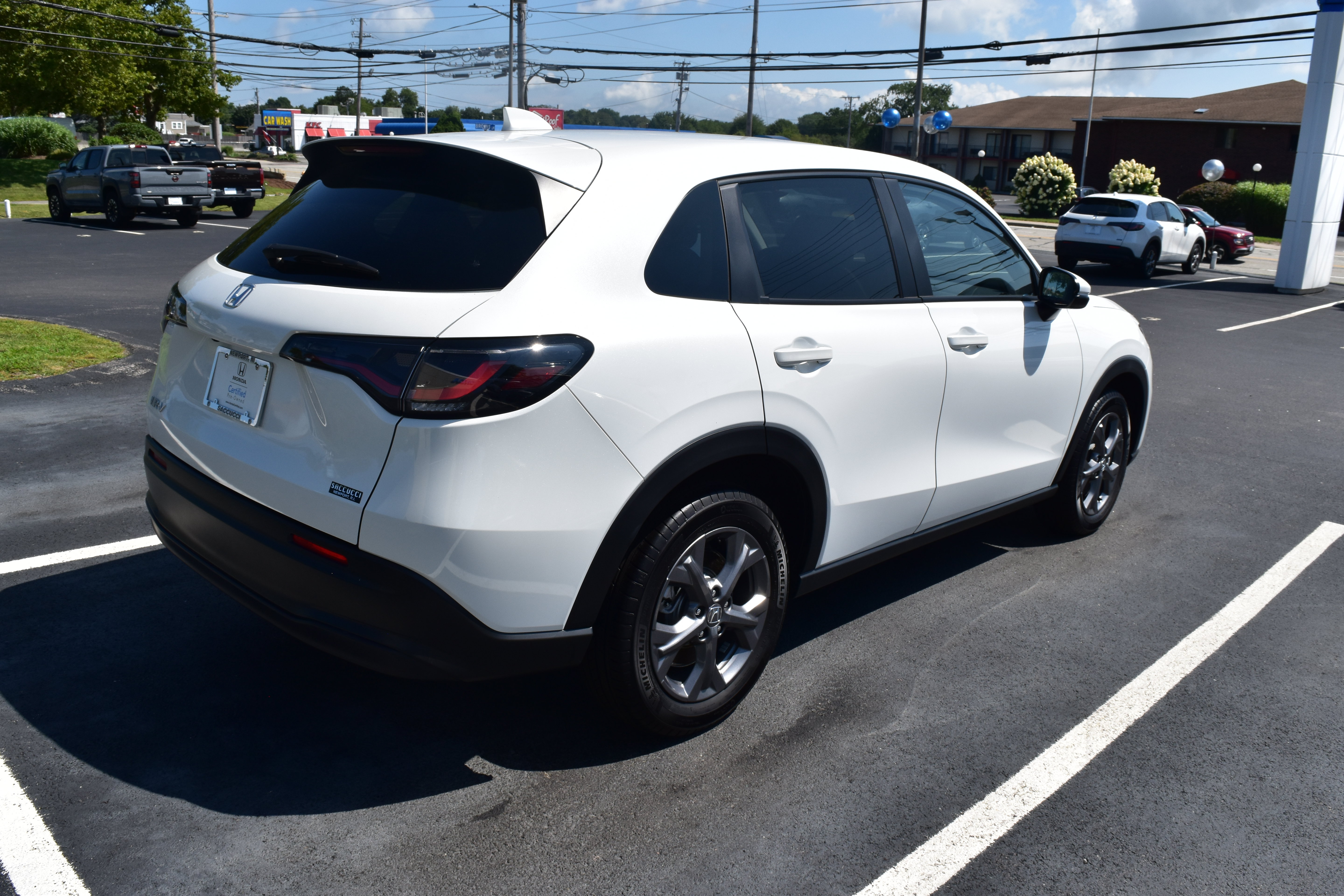 Certified 2027 Honda HR-V LX image 3
