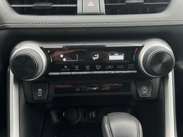 Used 2024 Toyota RAV4 LE image 28