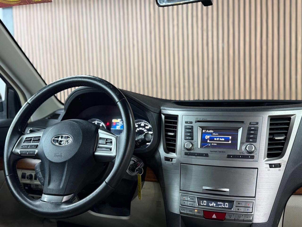 Used 2013 Subaru Outback 2.5i Limited w/ Popular Pkg 3 AWD/4WD image 6