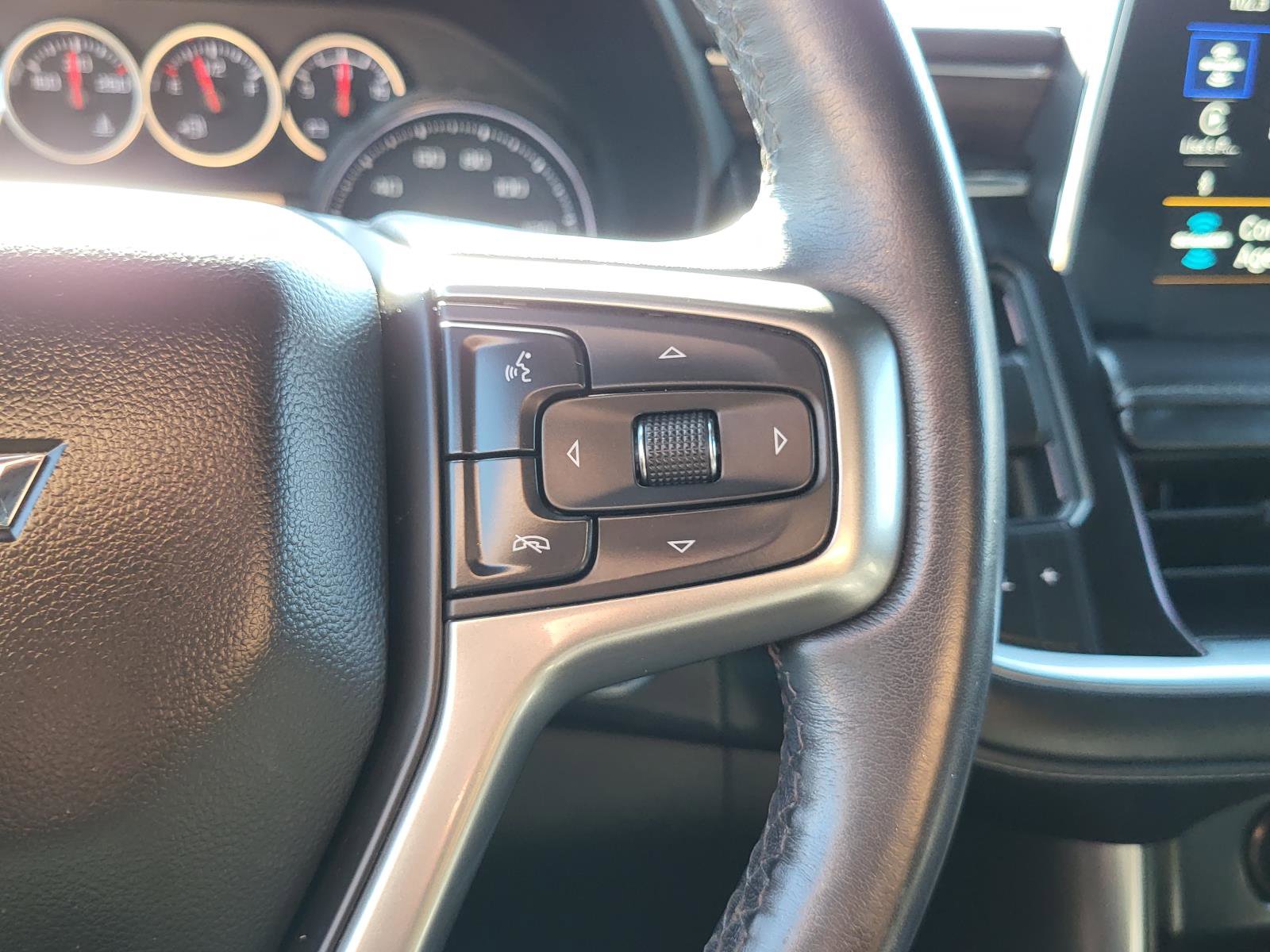 Used 2021 Chevrolet Tahoe Z71 w/ Rear Media and Nav Package image 23