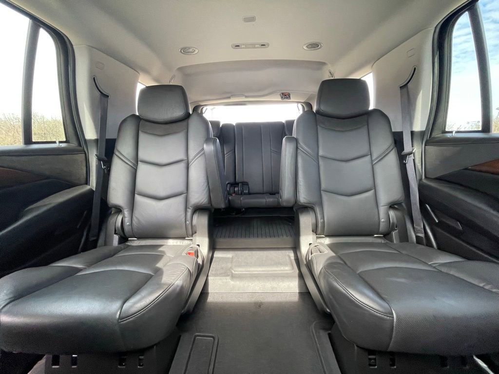 Certified 2020 Cadillac Escalade Luxury w/ Escalade Sport Edition image 16