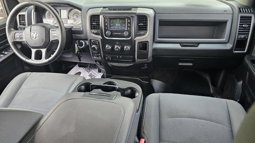Used 2017 RAM 1500 Express AWD/4WD image 12