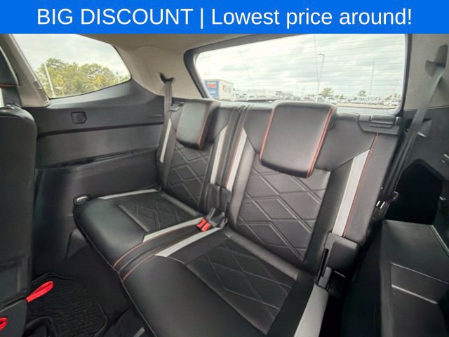 Used 2024 Volkswagen Atlas Peak Edition SE AWD/4WD image 21