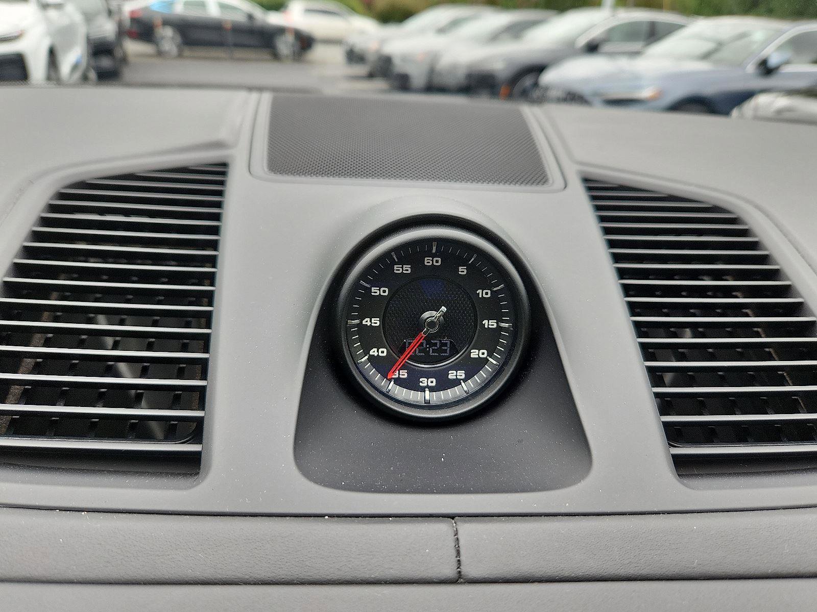 Used 2020 Porsche Cayenne Turbo image 23