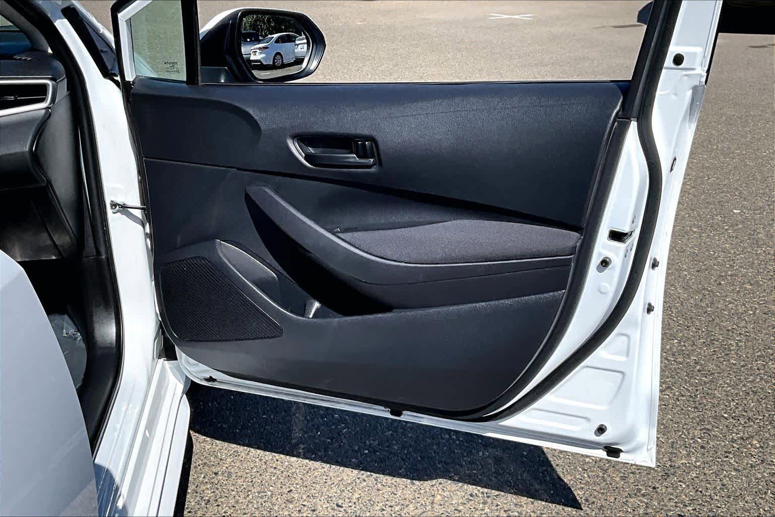 Used 2024 Toyota Corolla LE FWD image 22