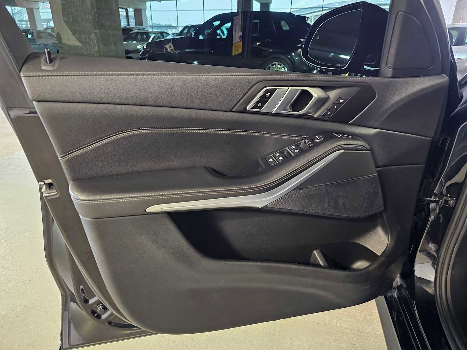 Used 2022 BMW X5 xDrive40i AWD/4WD image 33