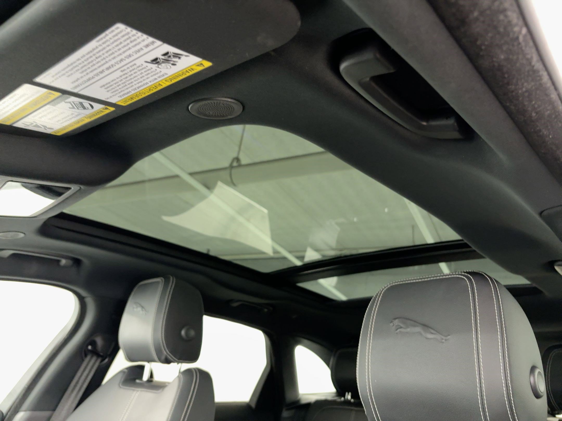 Used 2024 Jaguar F-PACE R-Dynamic S image 15