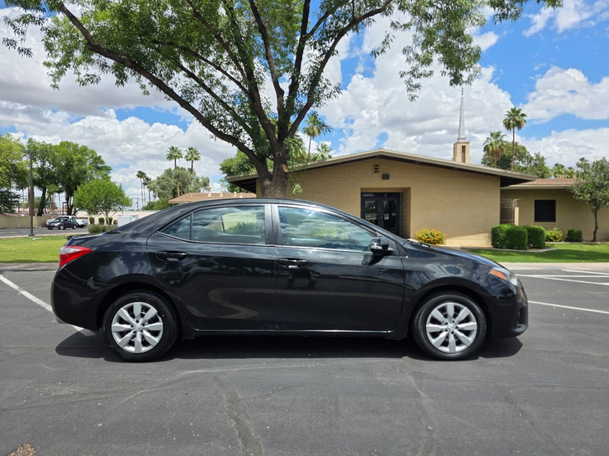 Used 2016 Toyota Corolla S FWD image 3