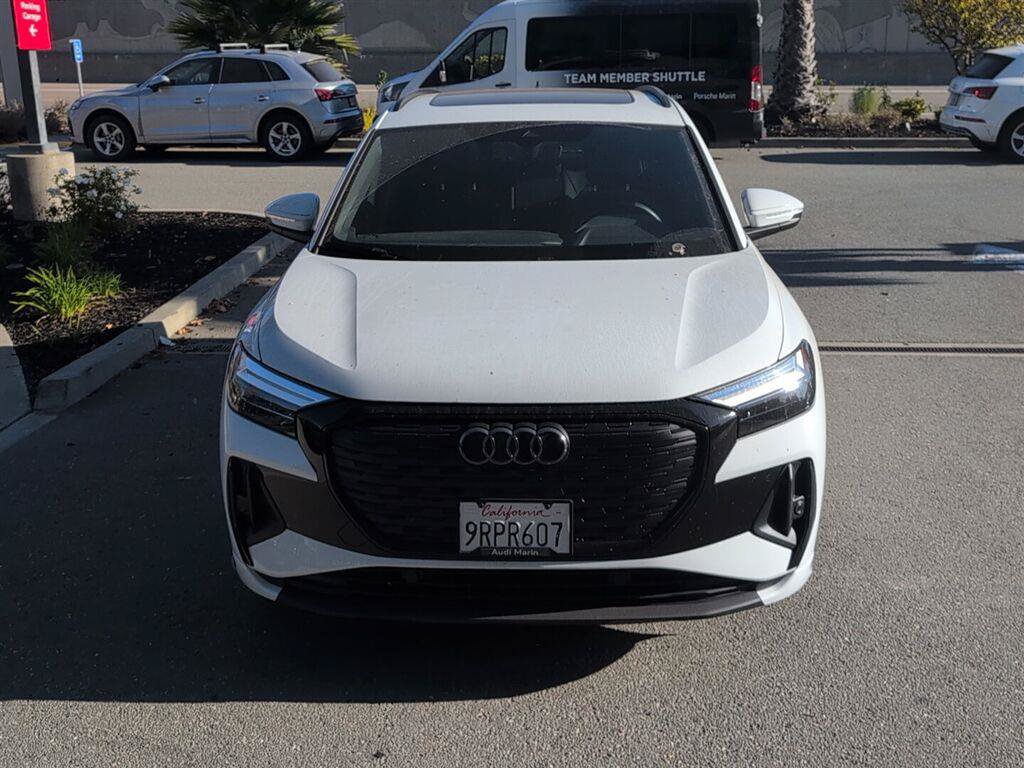 Used 2024 Audi Q4 e-tron Premium Plus AWD/4WD image 3