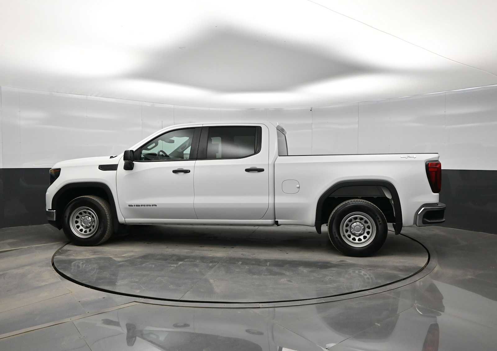 Used 2023 GMC Sierra 1500 Pro w/ Pro Value Package image 5