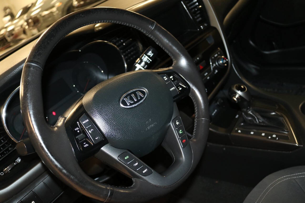 Used 2012 Kia Optima Hybrid FWD image 67