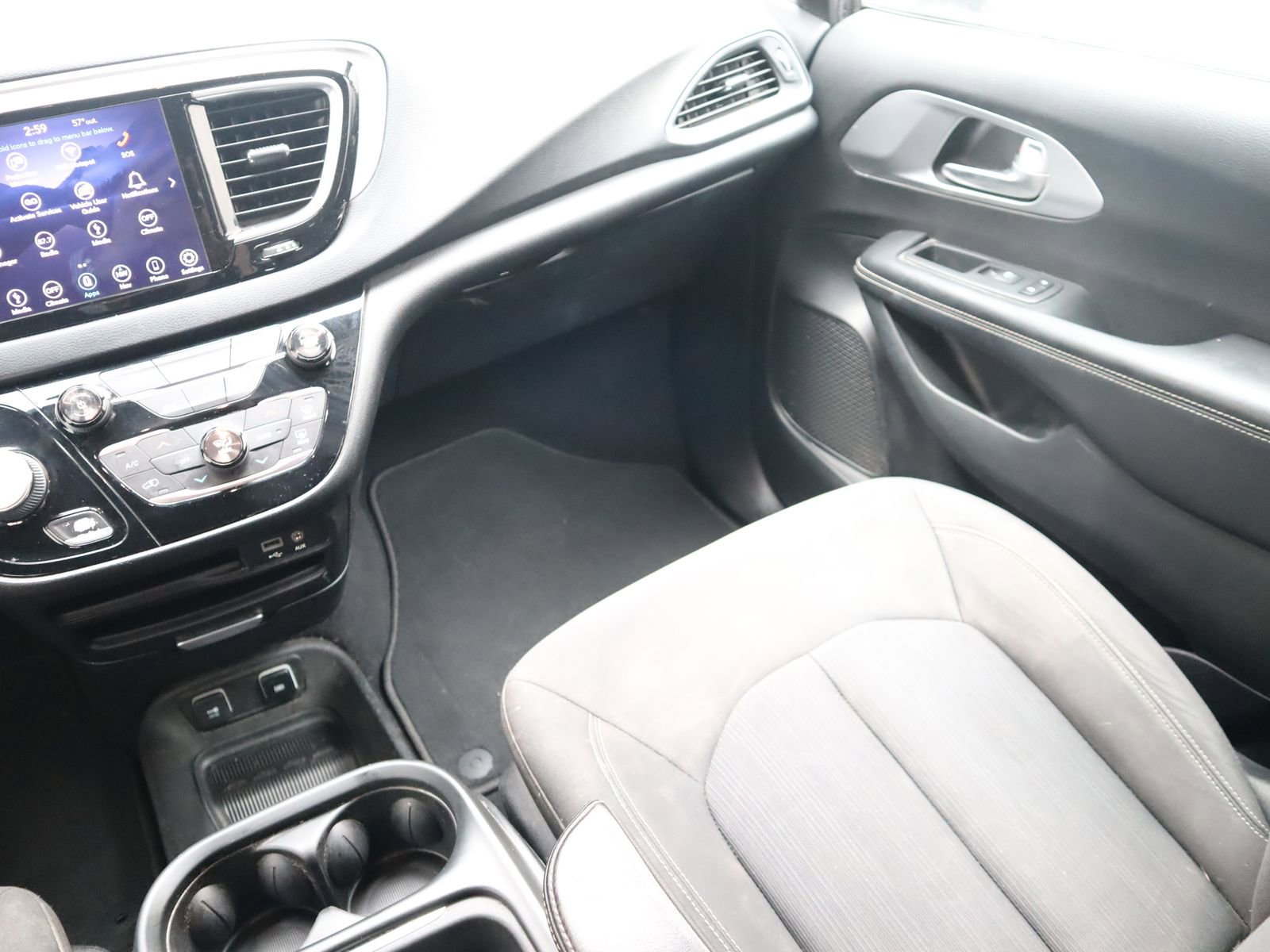 Used 2018 Chrysler Pacifica Touring Plus w/ S Appearance Package FWD image 30