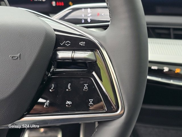 New 2025 Cadillac Optiq Sport 1 w/ LPO, Floor Liner Package image 23