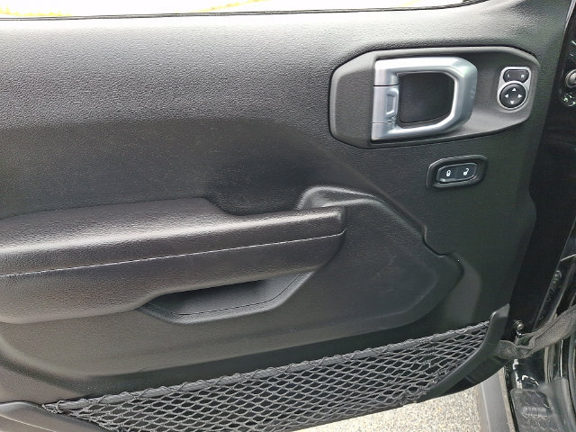 Used 2021 Jeep Gladiator Mojave AWD/4WD image 13