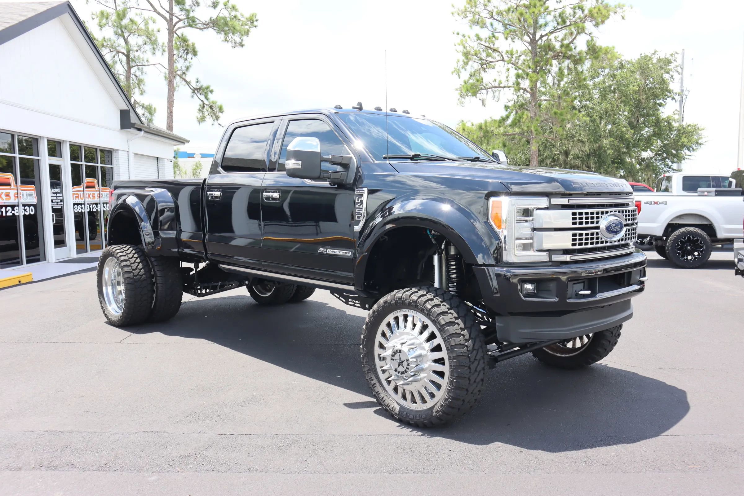 Used 2019 Ford F450 Platinum w/ Platinum Ultimate Package image 2