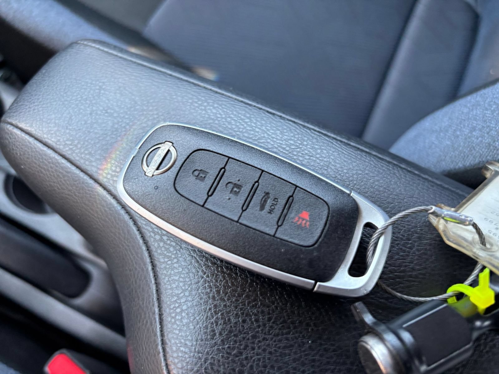 Used 2025 Nissan Versa SV FWD image 17