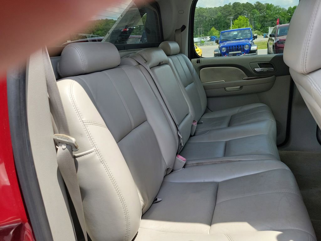 Used 2007 Chevrolet Avalanche LT w/ LT Preferred Equipment Group AWD/4WD image 37