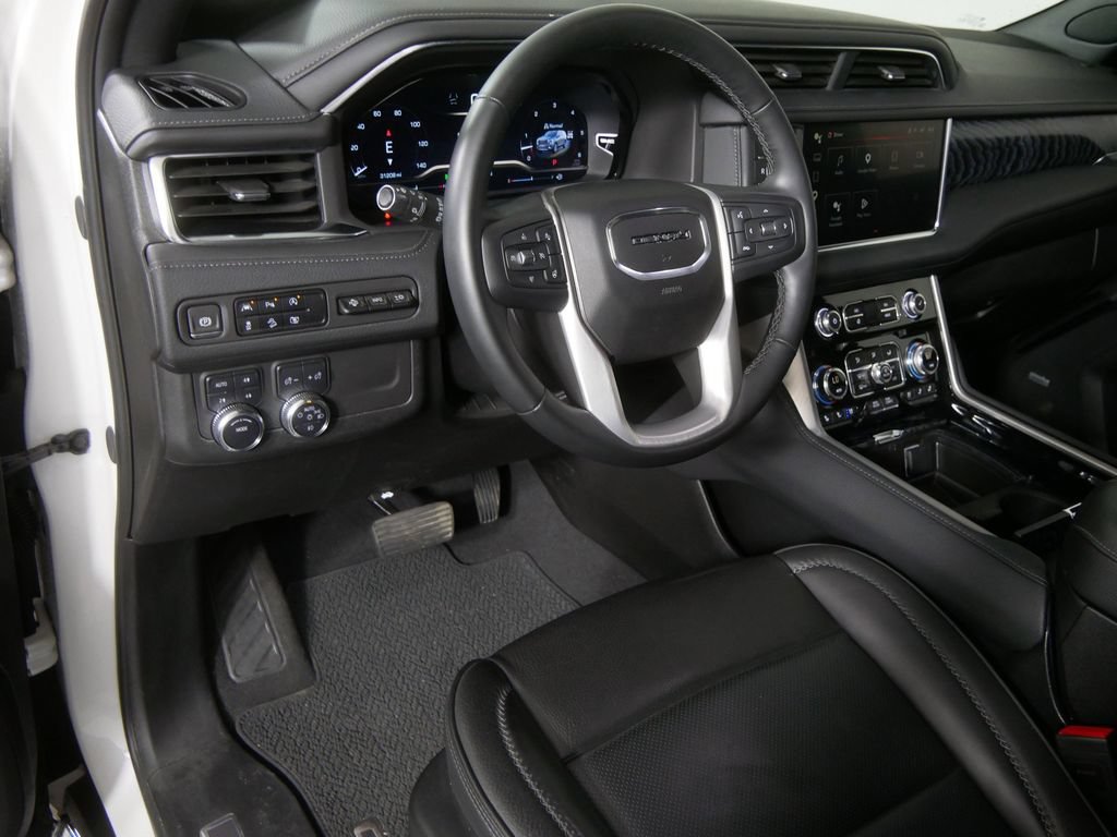Used 2024 GMC Yukon Denali AWD/4WD image 12