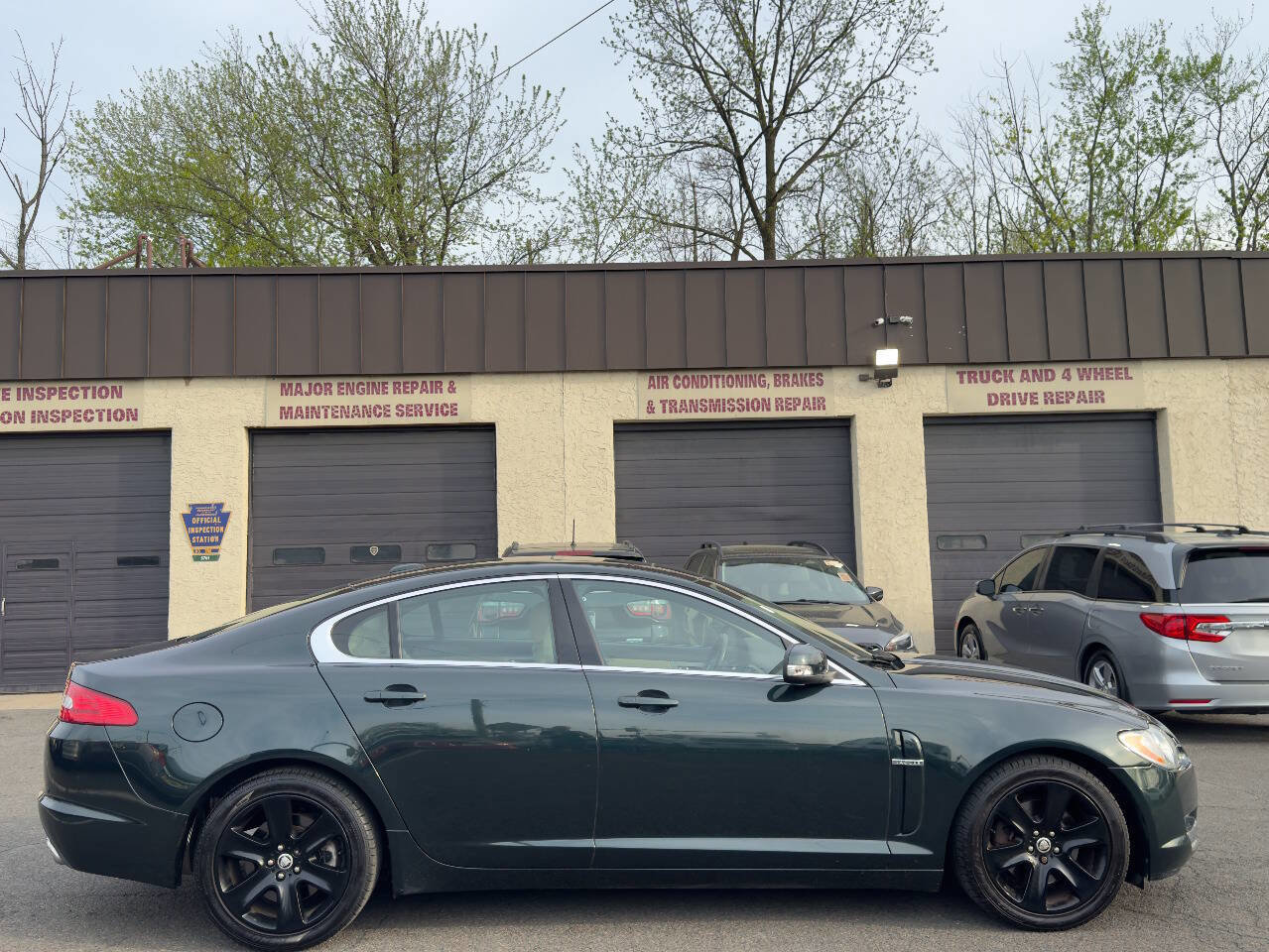 Used 2009 Jaguar XF Luxury RWD image 7