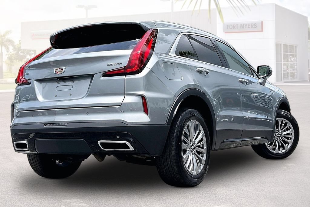 Used 2025 Cadillac XT4 Premium Luxury FWD image 33