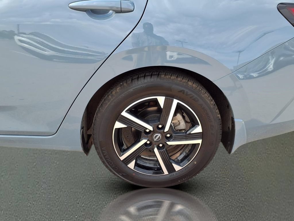 Used 2025 Nissan Sentra SV FWD image 26