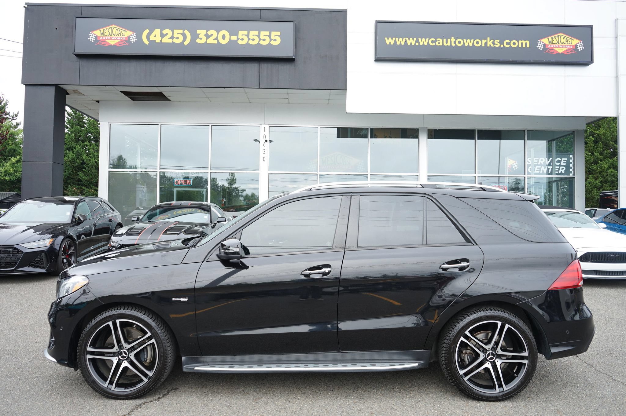 Used 2018 Mercedes-Benz GLE 43 AMG 4MATIC image 2