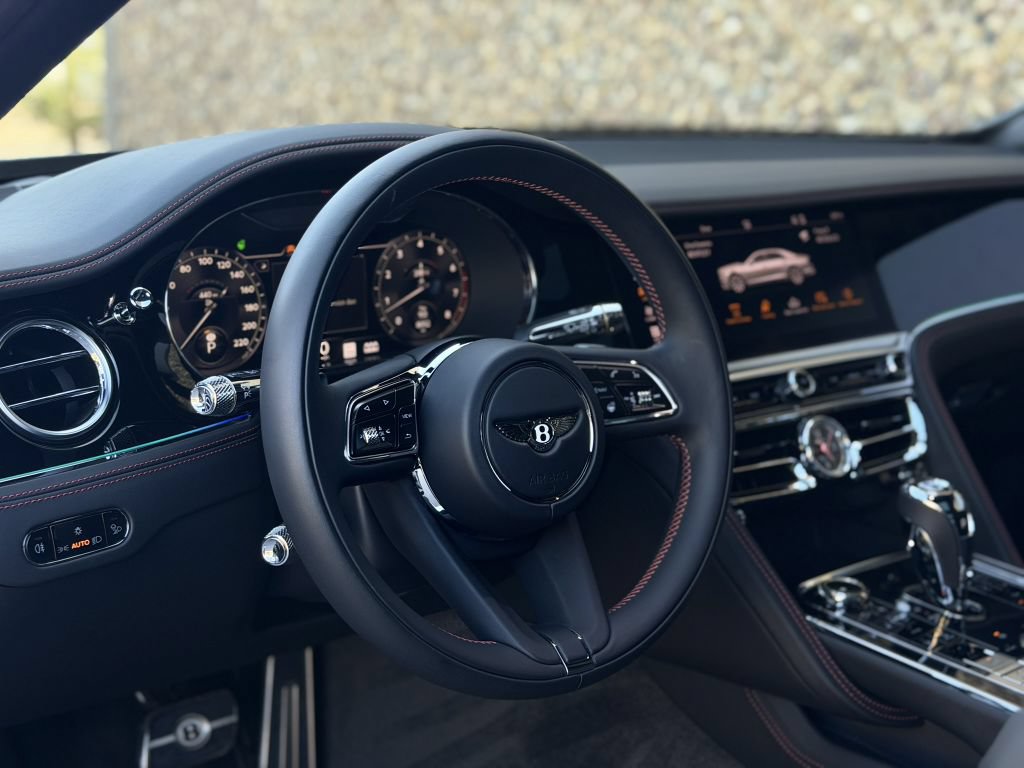 Used 2023 Bentley Flying Spur W12 AWD/4WD image 34
