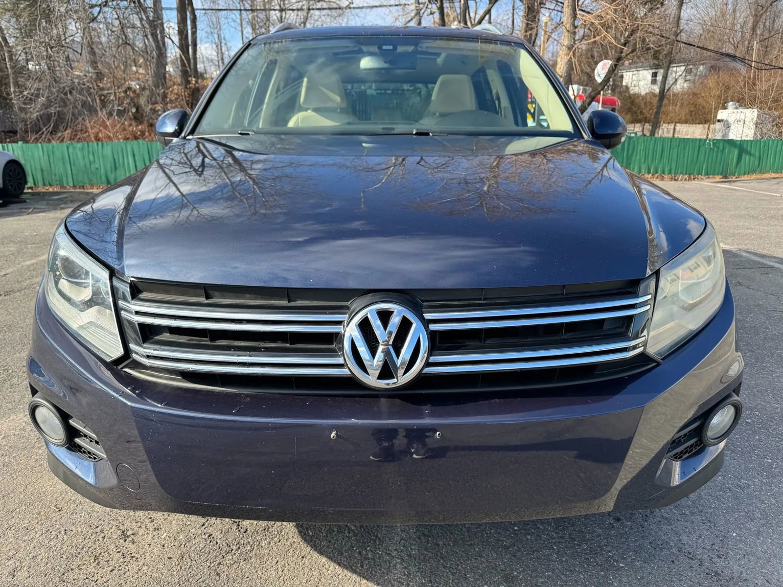 Used 2016 Volkswagen Tiguan SE image 2