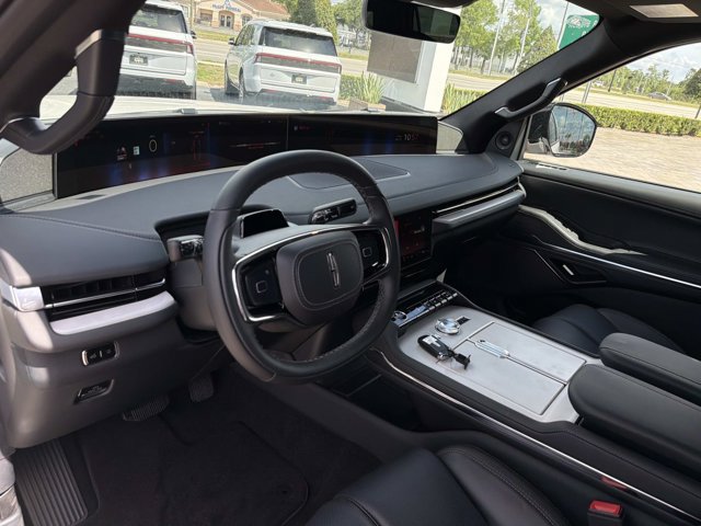 New 2026 Lincoln Navigator L Reserve w/ Jet Appearance Package AWD/4WD image 13