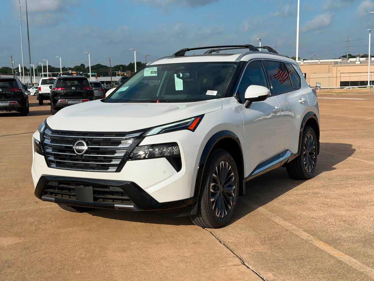 New 2026 Nissan Rogue Platinum AWD/4WD image 2