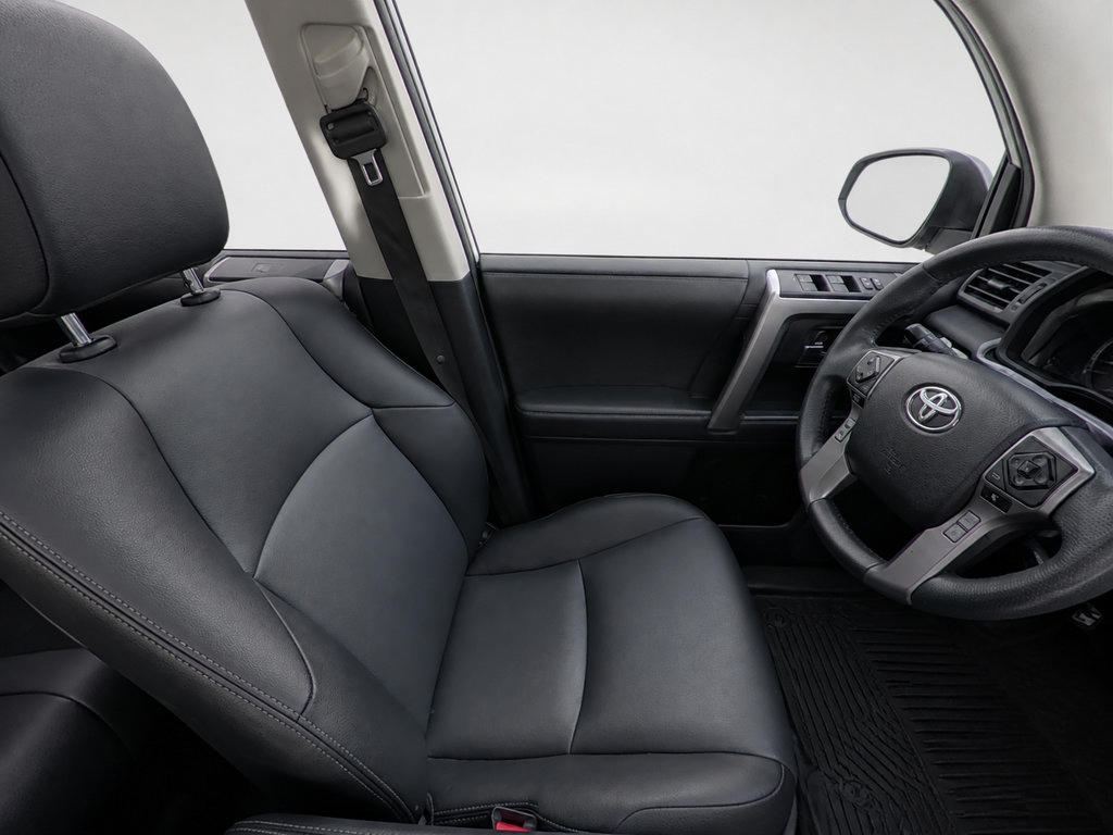 Used 2020 Toyota 4Runner SR5 Premium AWD/4WD image 12