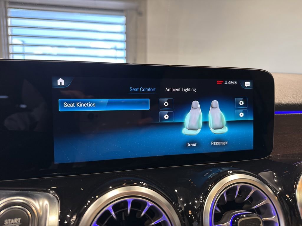 Used 2023 Mercedes-Benz EQB 300 4MATIC w/ Exclusive Package image 20