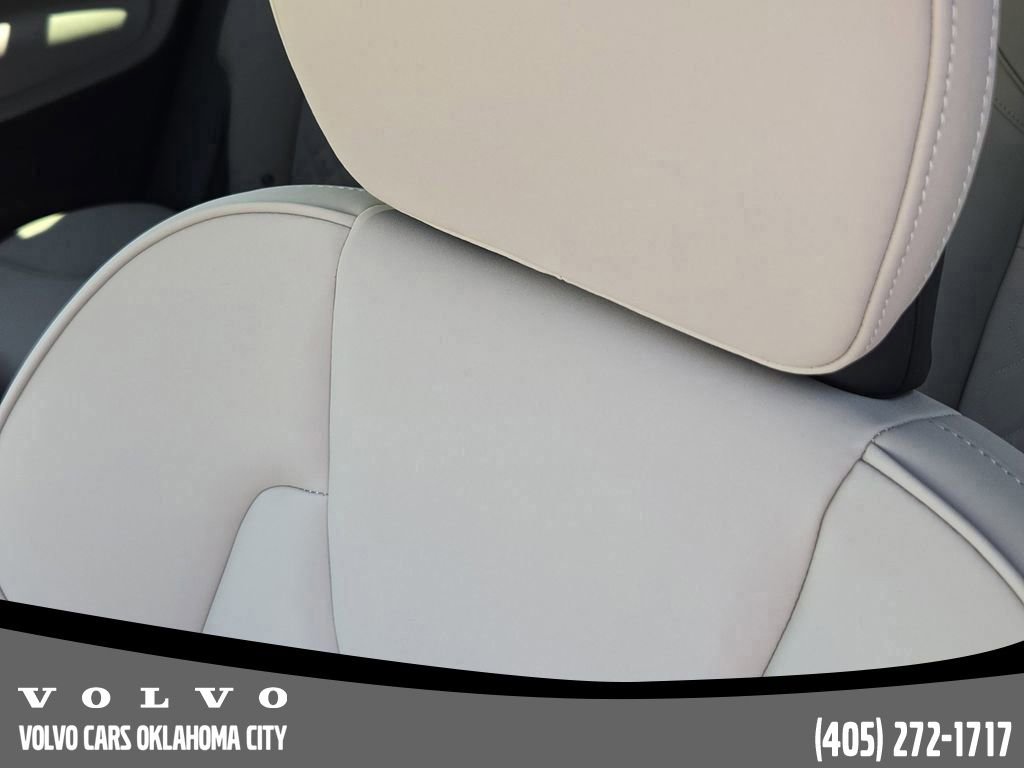 Used 2026 Volvo XC90 B6 Plus w/ Protection Package Premier image 17