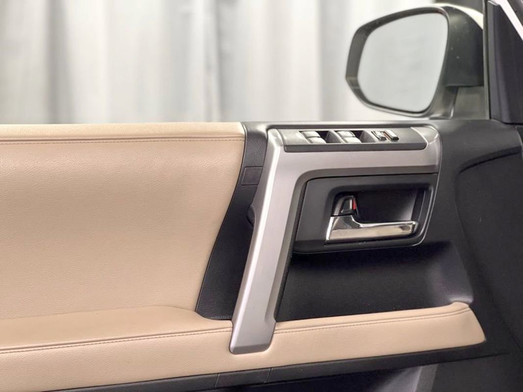 Used 2017 Toyota 4Runner SR5 image 38