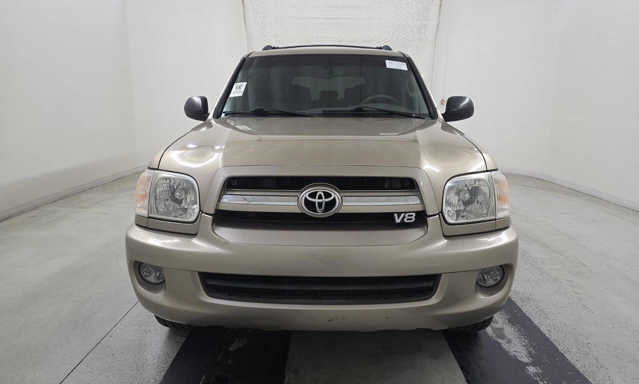 Used 2005 Toyota Sequoia SR5 RWD image 3