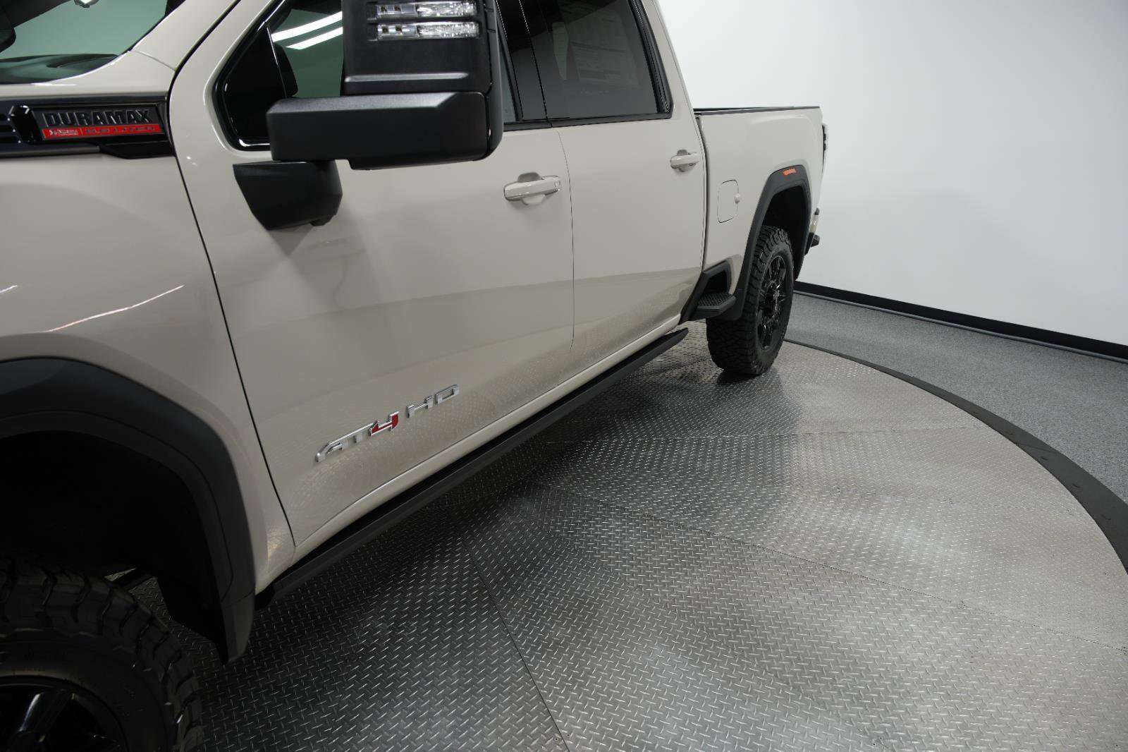 New 2026 GMC Sierra 2500 AT4 w/ AT4 Premium Plus Package image 6