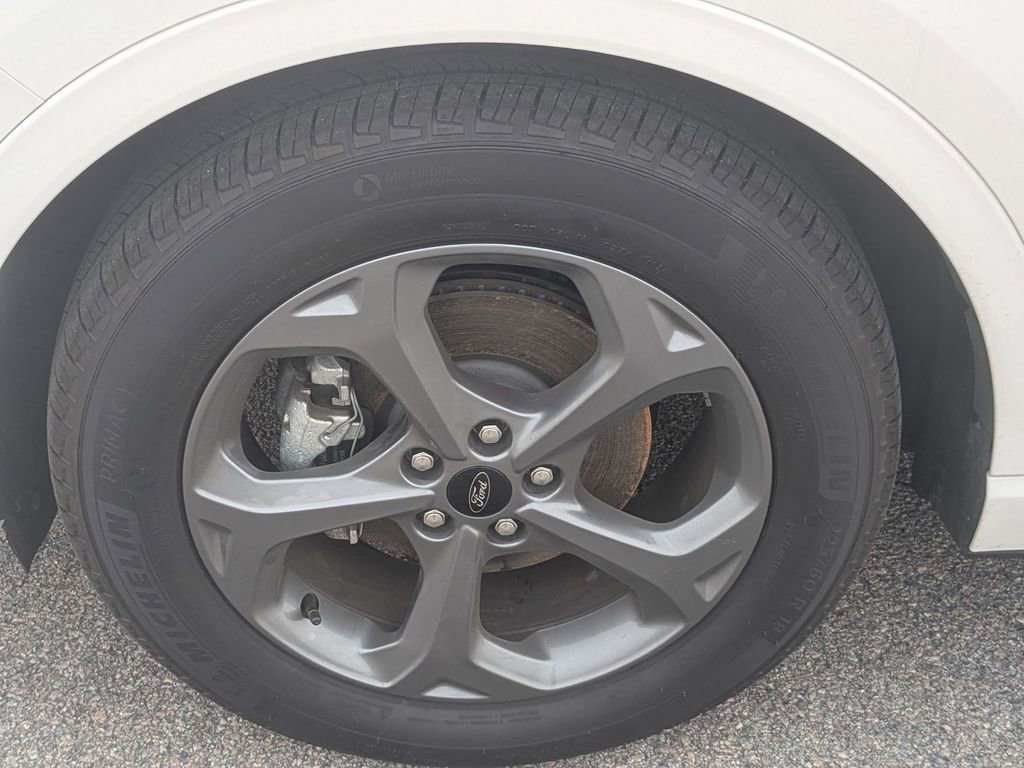 Used 2024 Ford Escape ST-Line w/ Tech Pack #1 image 9