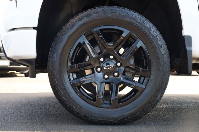 Used 2023 Chevrolet Silverado 1500 Custom w/ LPO, Dark Essentials Package image 9