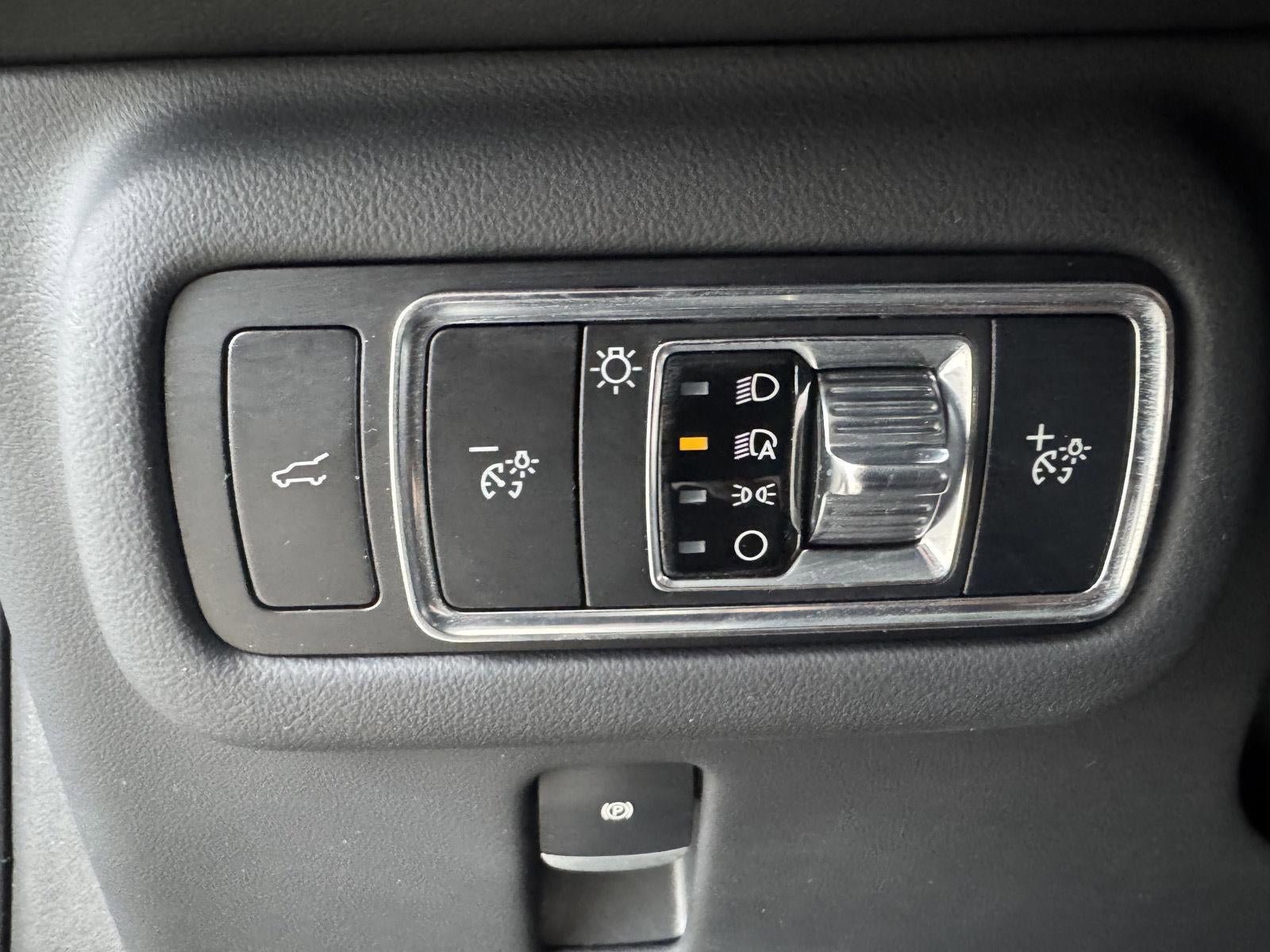 Used 2024 Lincoln Nautilus Reserve w/ Equipment Group 202A image 14