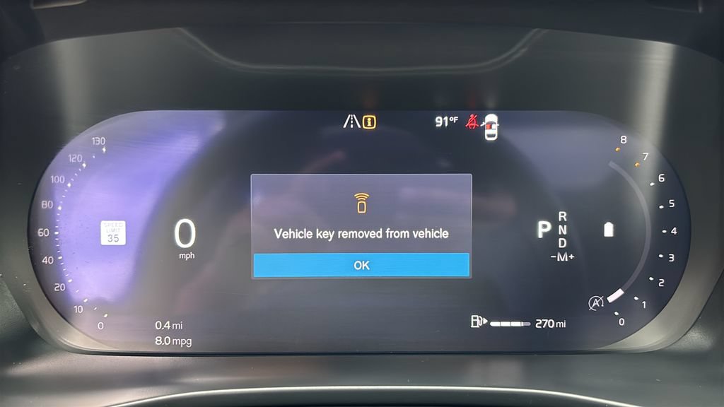 Used 2026 Volvo XC40 B5 Plus AWD/4WD image 16