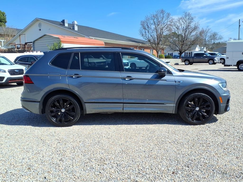 Used 2021 Volkswagen Tiguan SE R-Line image 9