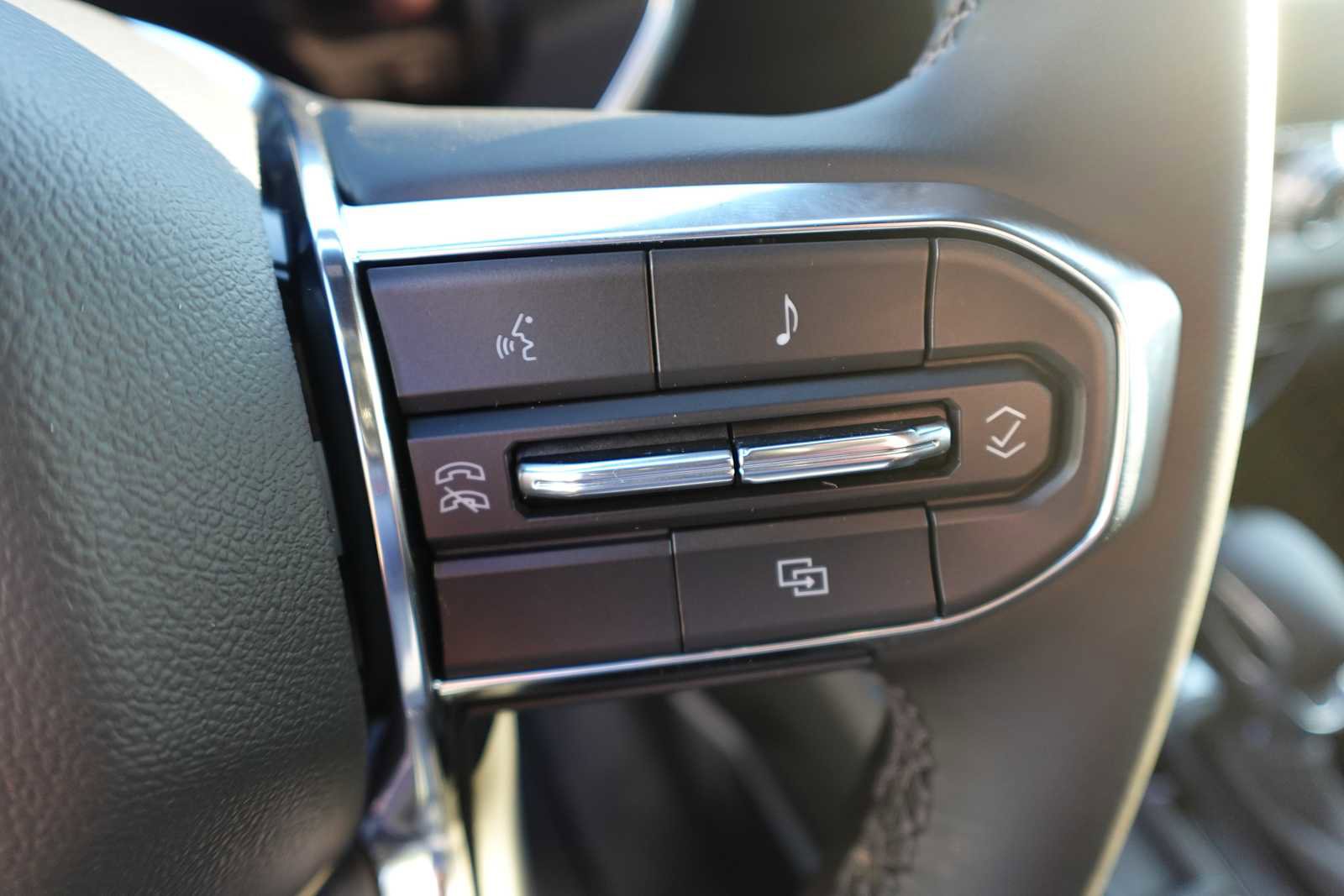 New 2026 GMC Canyon Elevation w/ Convenience Package image 15