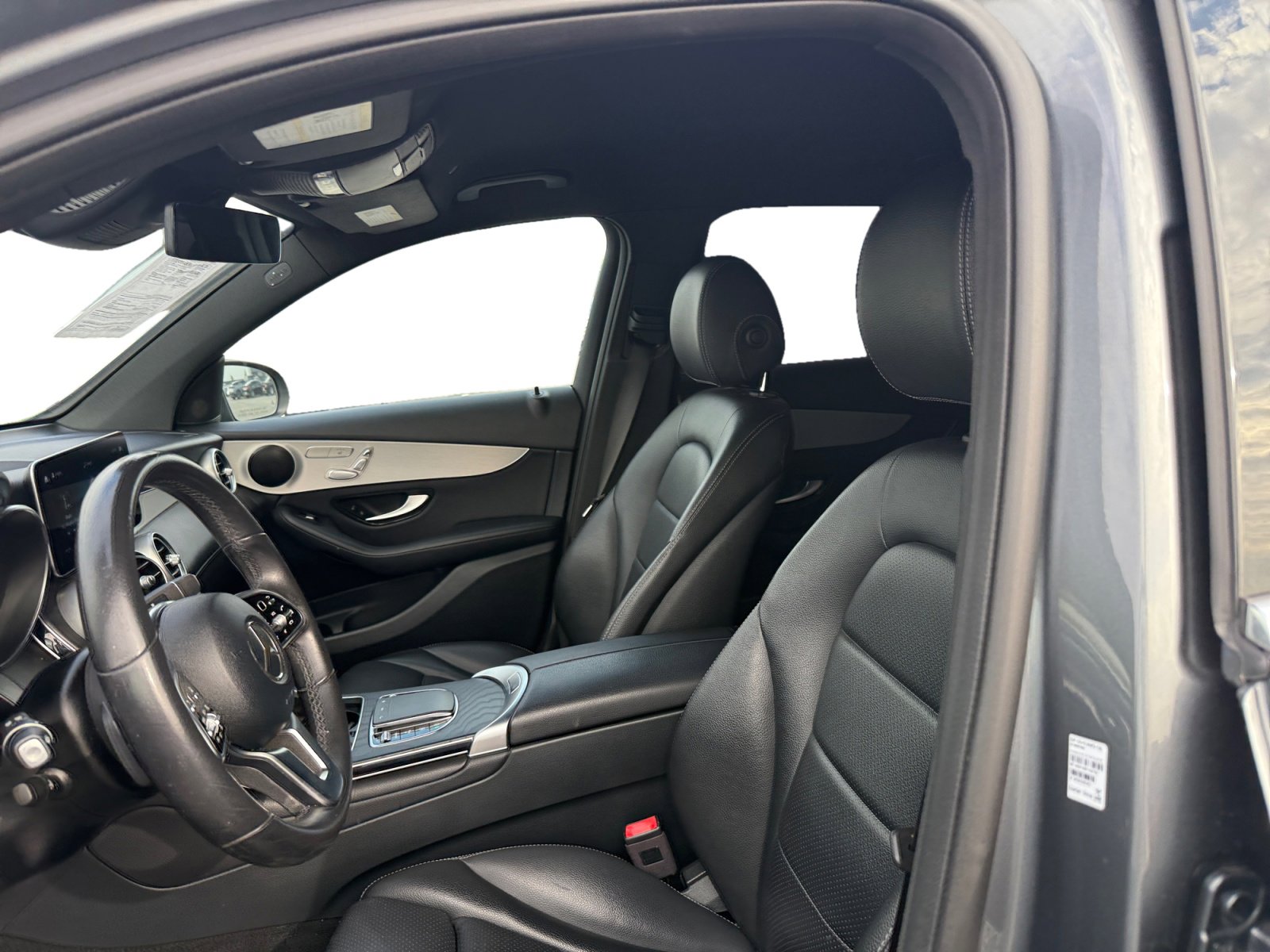 Used 2021 Mercedes-Benz GLC 300 4MATIC image 10